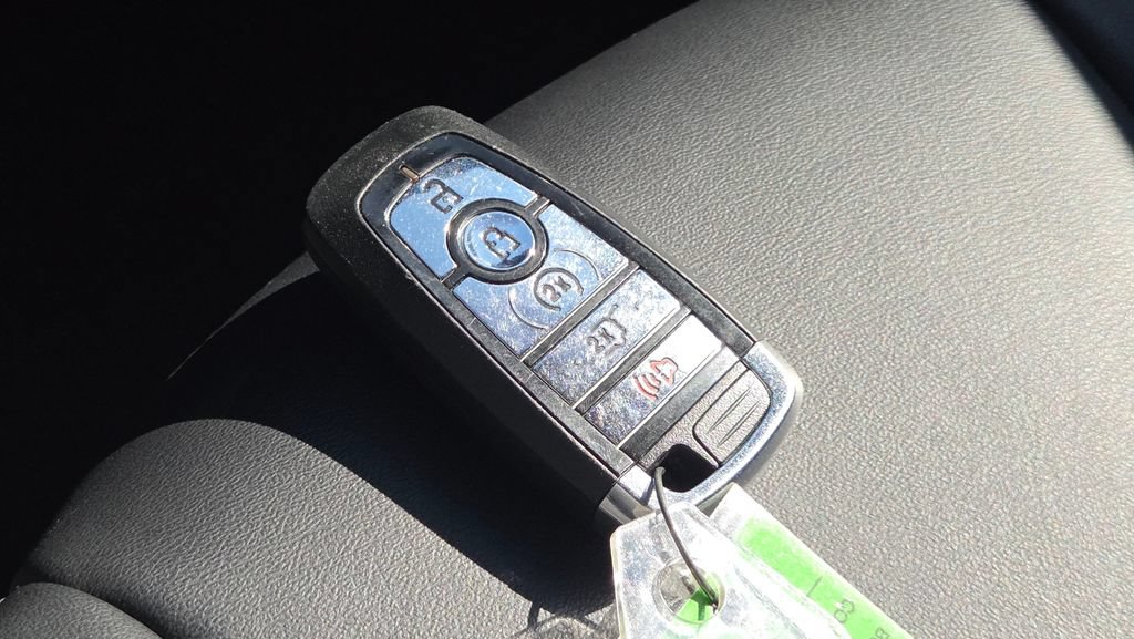 Used 2023 Lincoln Aviator AWD w/ Premium Package image 36