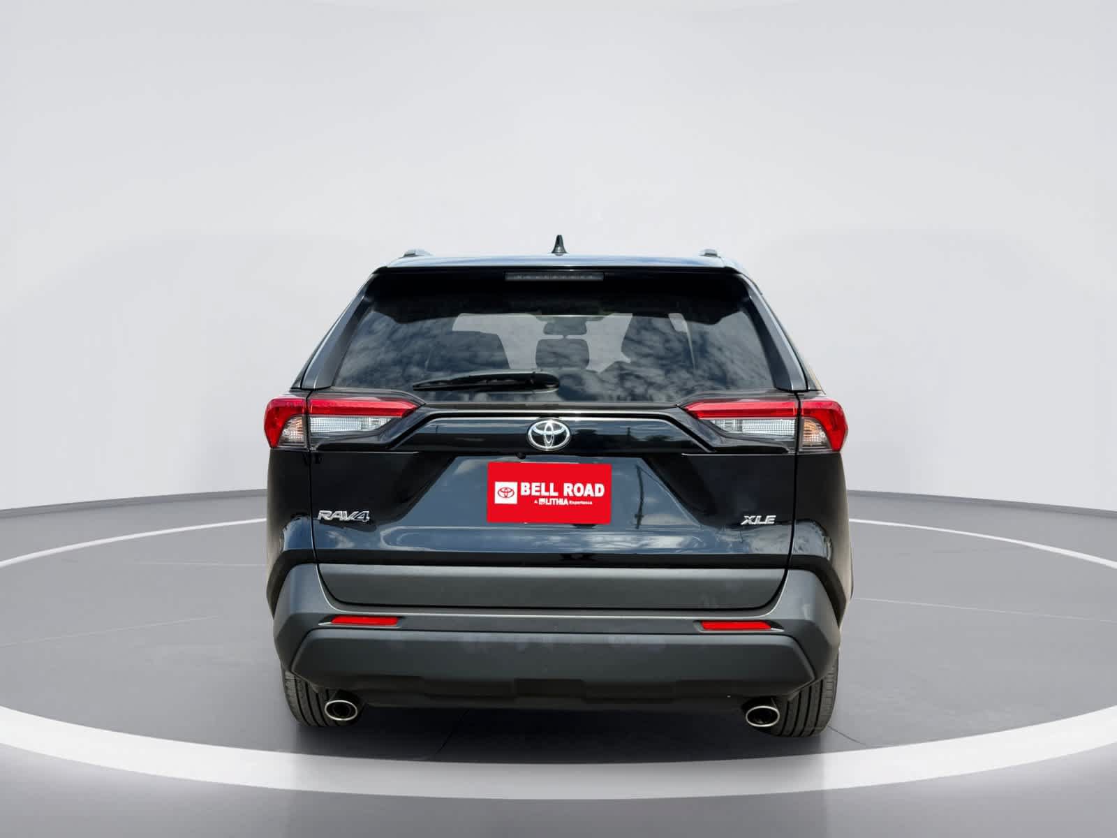 Used 2025 Toyota RAV4 XLE FWD image 8