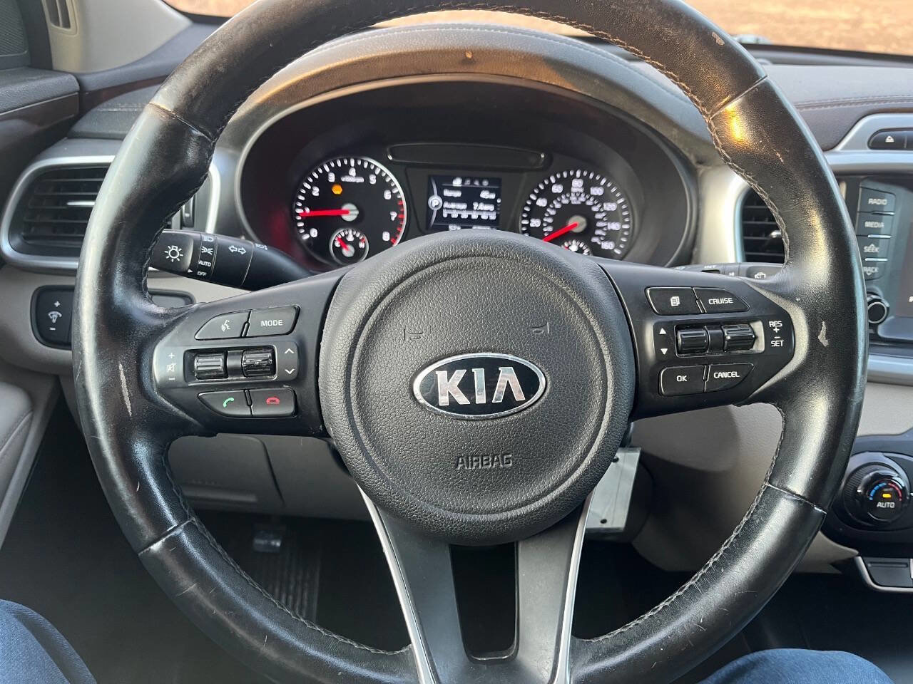 Used 2017 Kia Sorento FWD w/ LX Convenience Package image 21