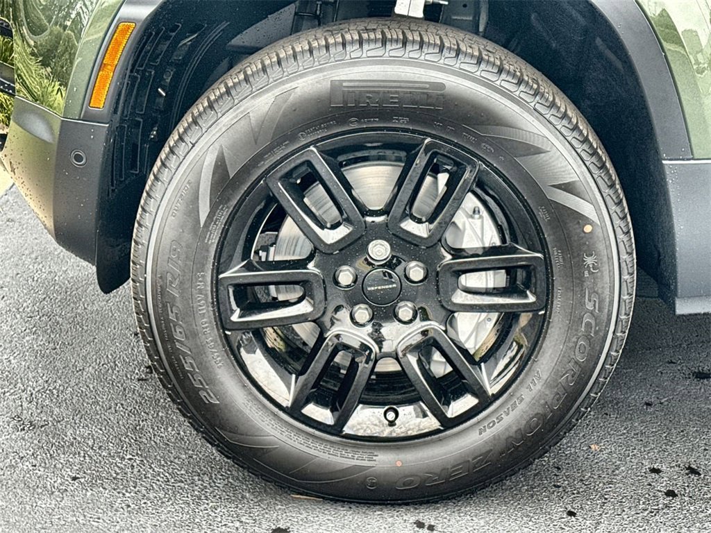 Used 2026 Land Rover Defender 110 S image 10