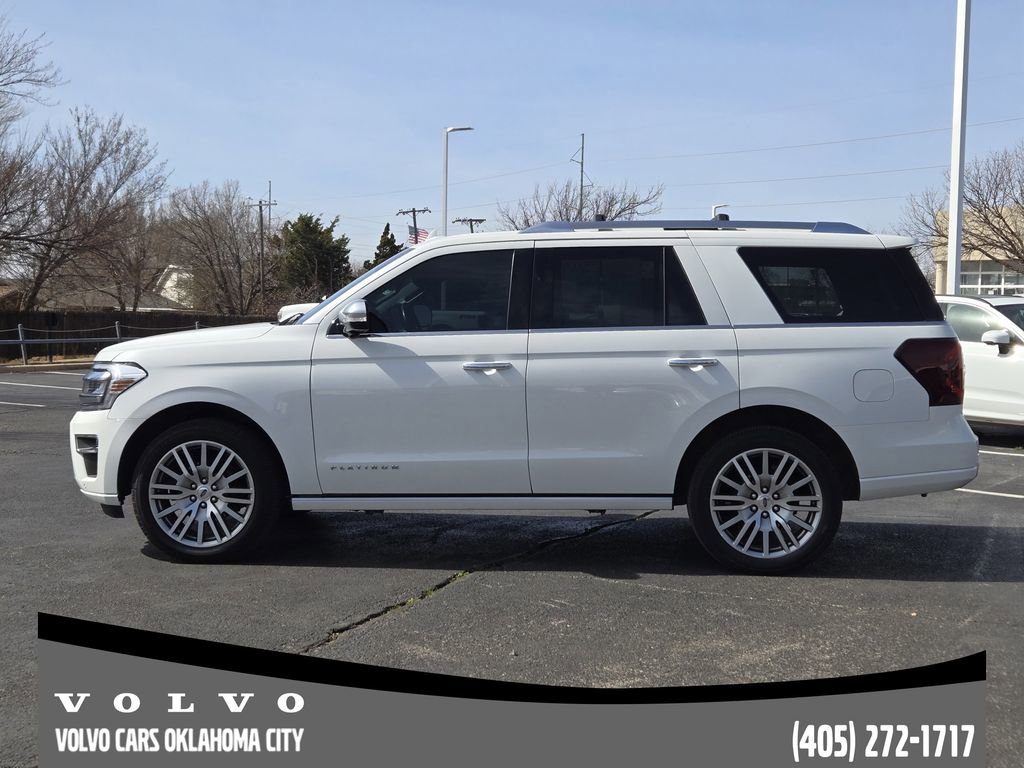 Used 2022 Ford Expedition Platinum image 3