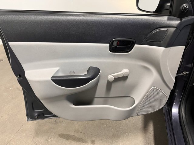 Used 2011 Hyundai Accent GLS image 20