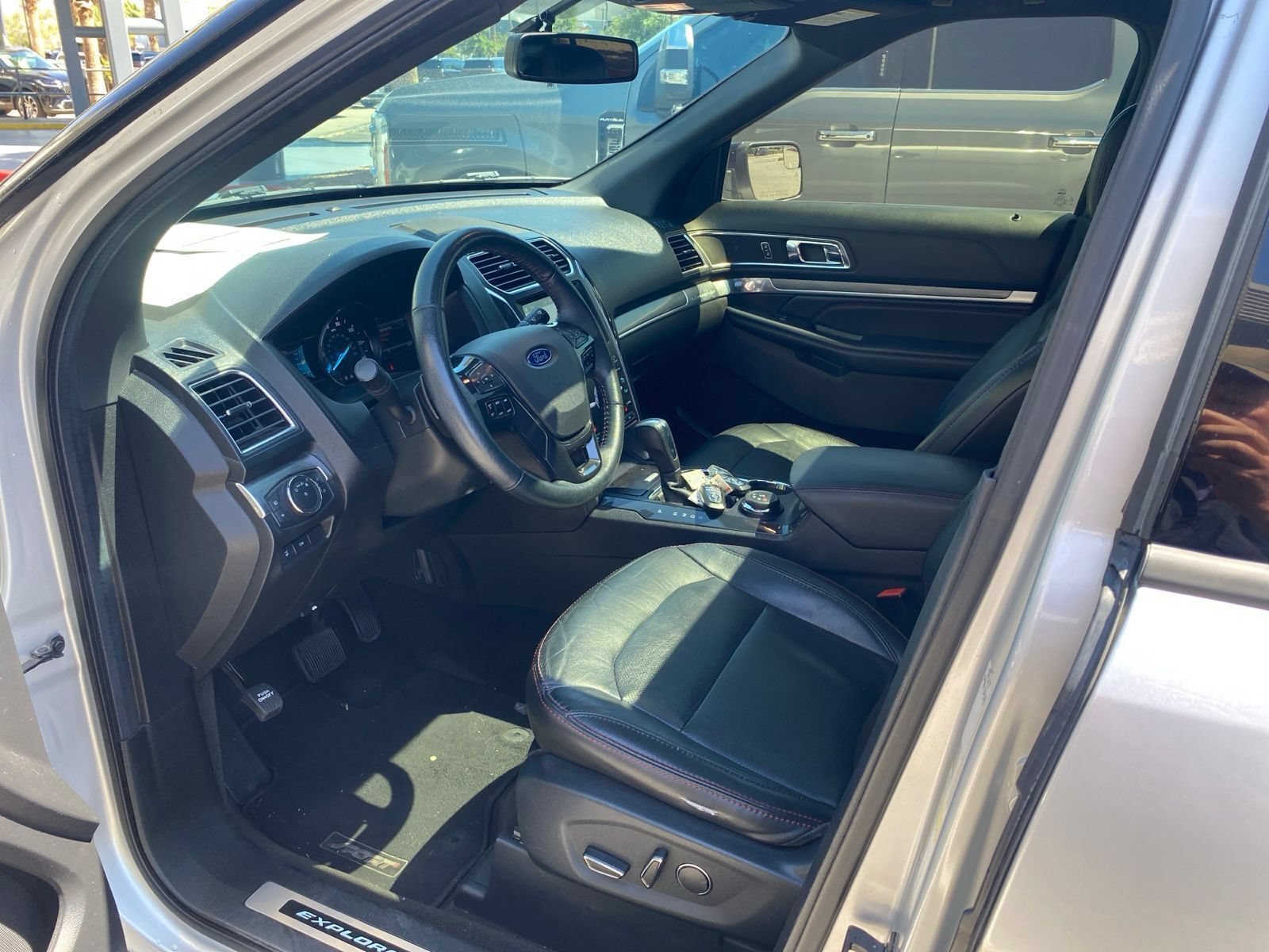 Used 2018 Ford Explorer Sport AWD/4WD image 9