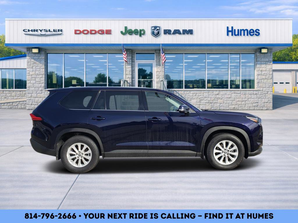 Used 2024 Toyota Grand Highlander XLE image 2