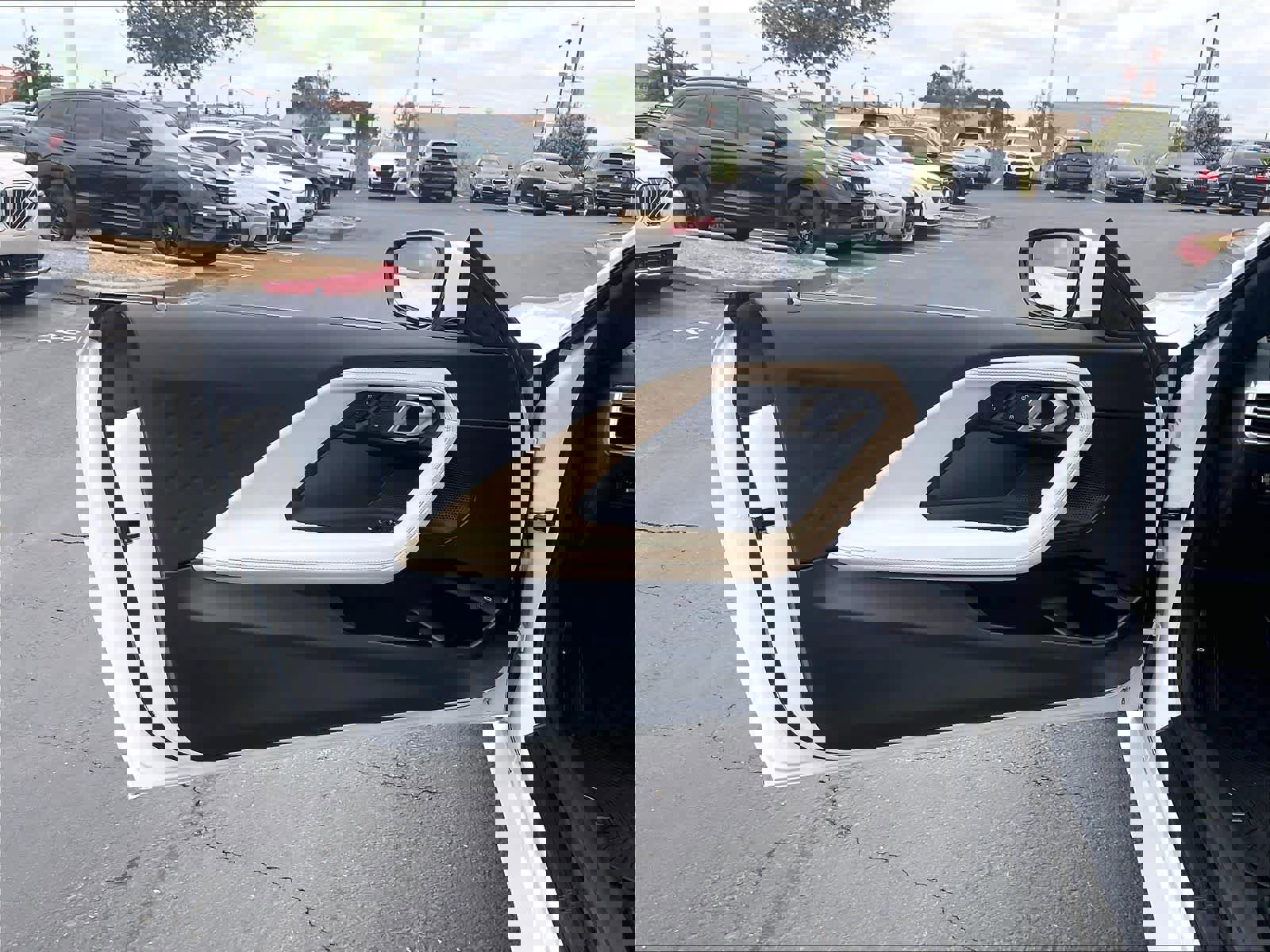 Used 2025 BMW 230i Coupe w/ Convenience Package RWD image 25