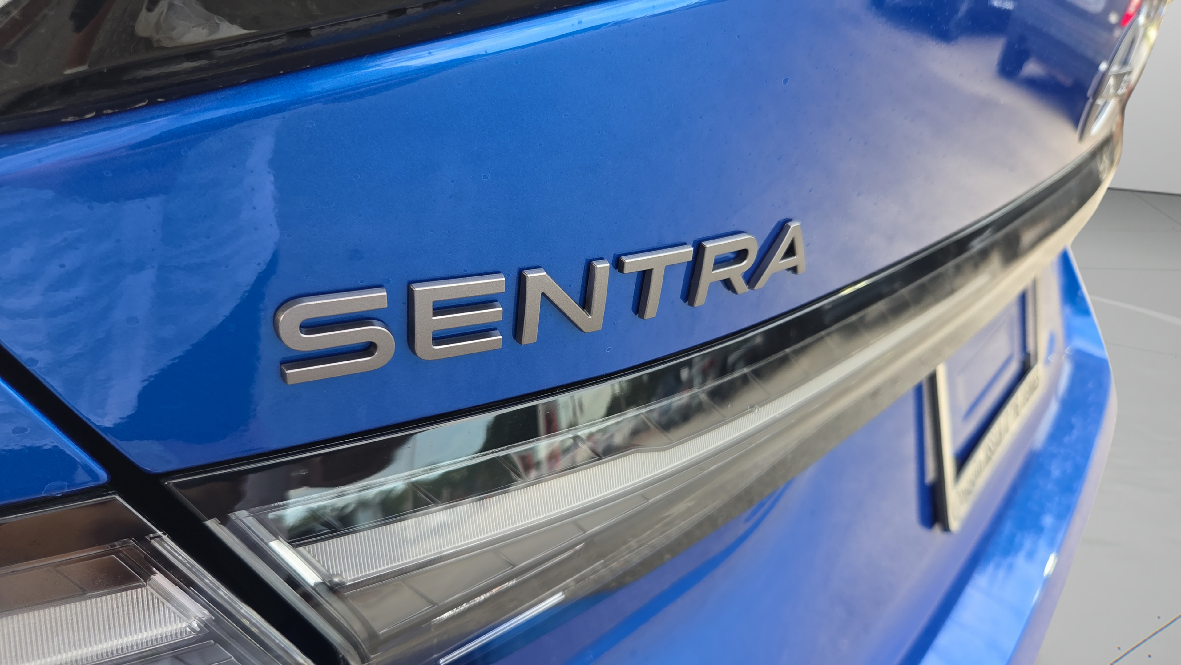 New 2027 Nissan Sentra SR w/ Floor Mat Package FWD image 32