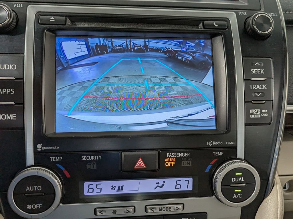 Used 2014 Toyota Camry XLE image 21