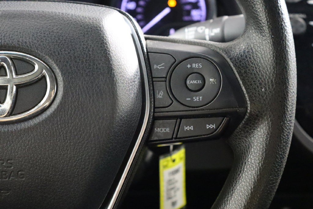 Used 2019 Toyota Camry LE FWD image 23