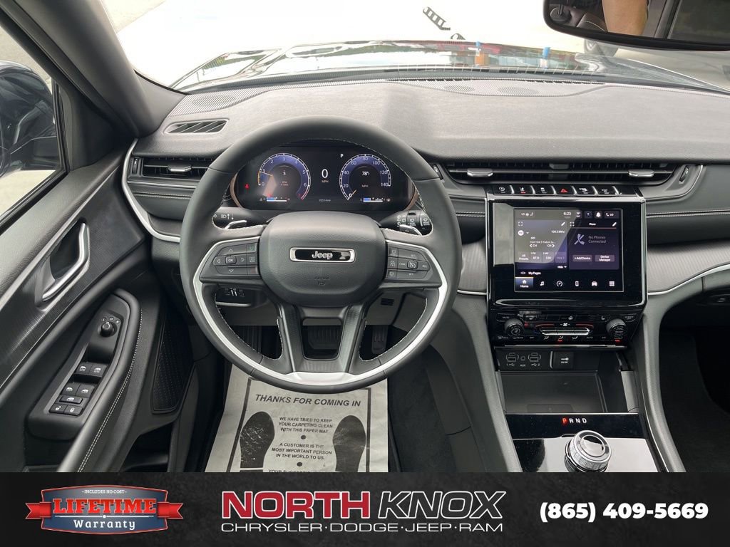 Used 2024 Jeep Grand Cherokee Altitude image 14
