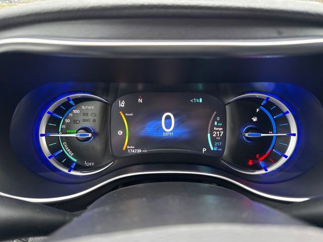 Used 2020 Chrysler Pacifica Limited w/ Advanced Safetytec Group image 28