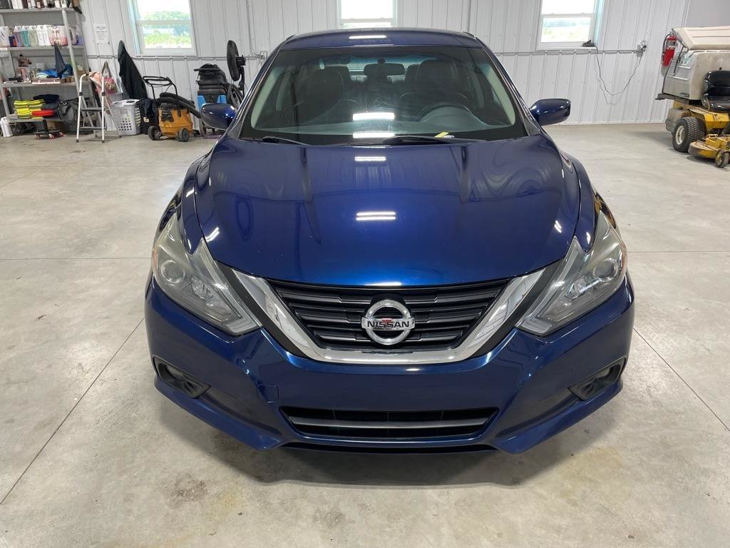 Used 2018 Nissan Altima 2.5 SR w/ SR Special Edition FWD image 2