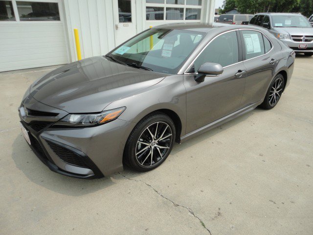 Used 2022 Toyota Camry SE image 20