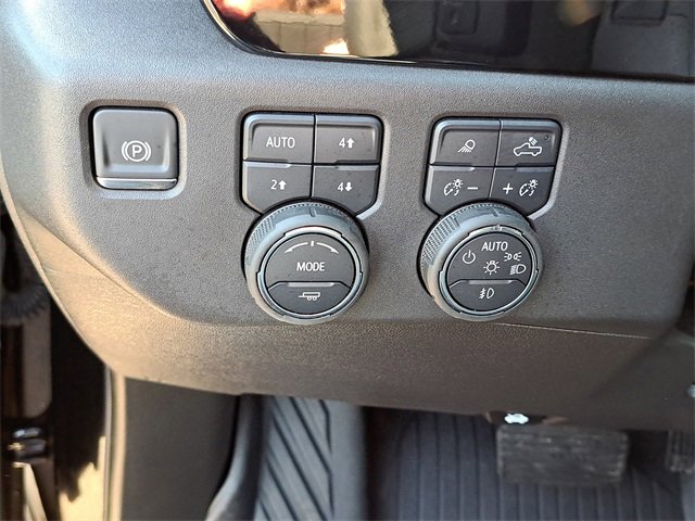 Used 2025 Chevrolet Silverado 1500 LT Trail Boss w/ Convenience Package II image 17