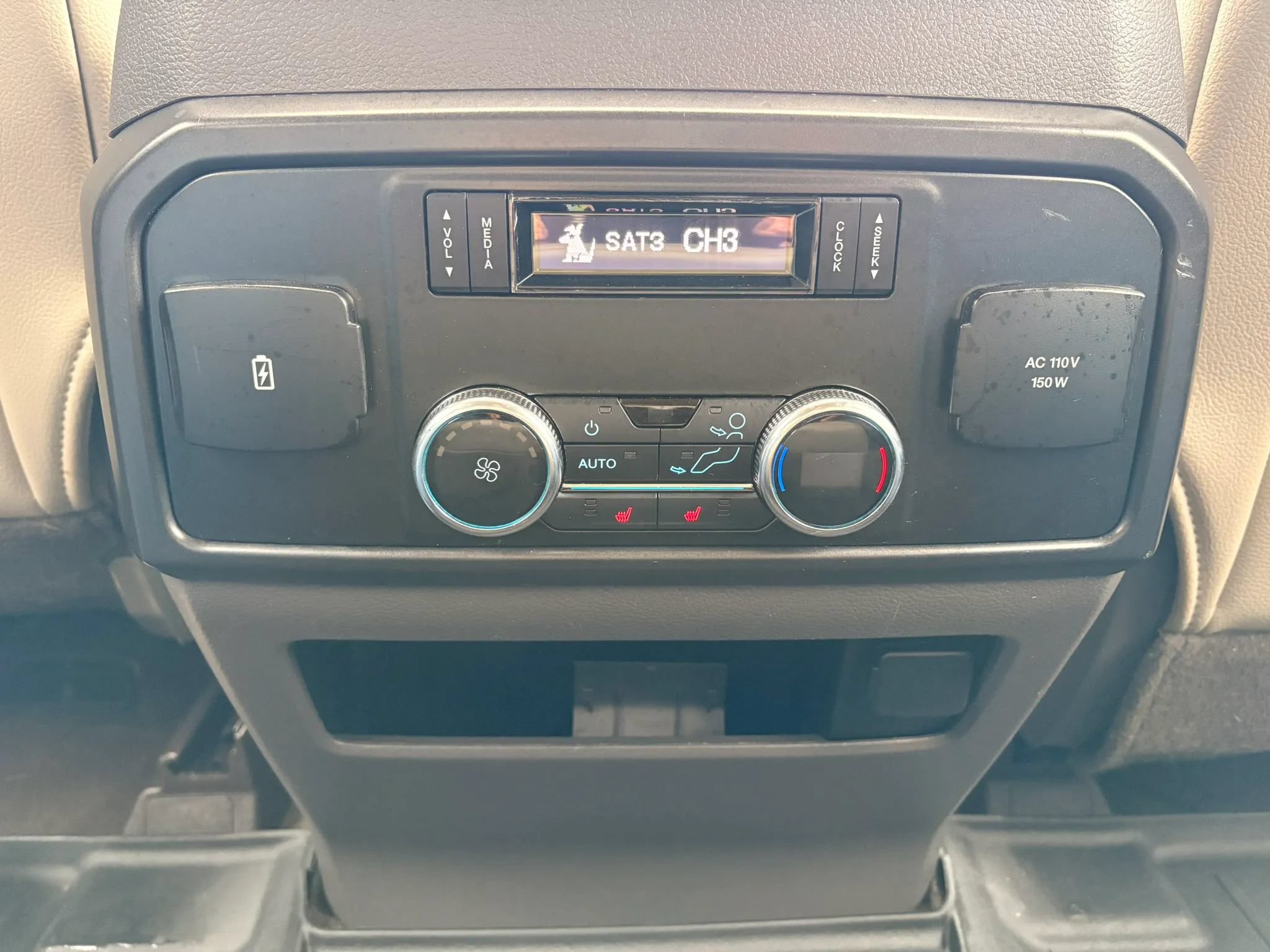 Used 2019 Ford Expedition Limited w/ Special Edition Package AWD/4WD image 25