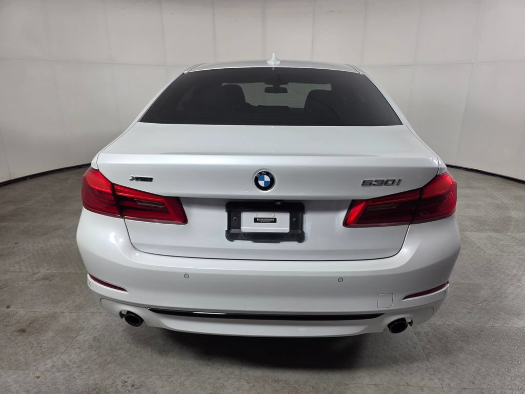 Used 2020 BMW 530i xDrive w/ Premium Package AWD/4WD image 5