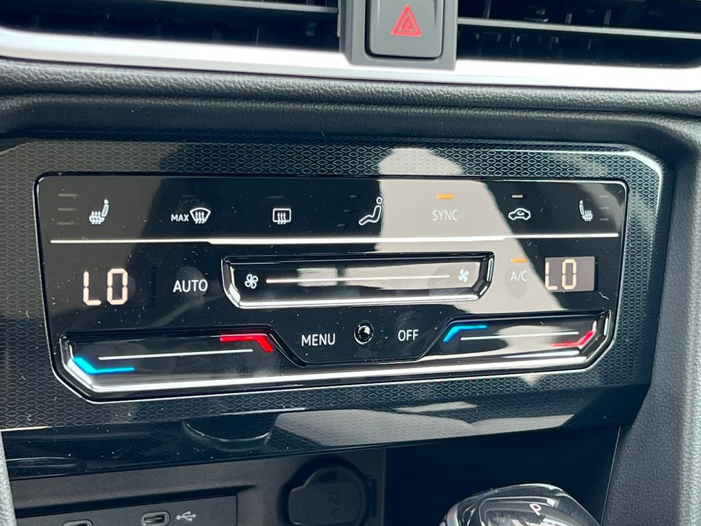 New 2026 Volkswagen Taos SE AWD/4WD image 23