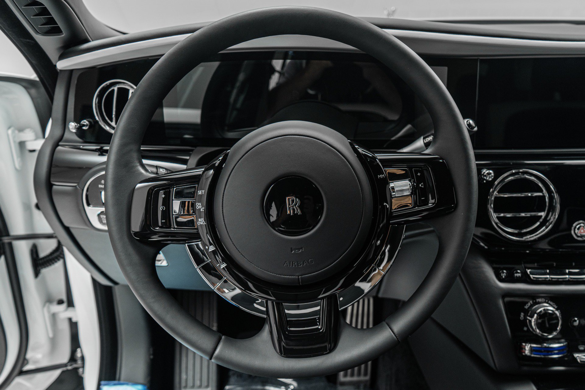 Used 2026 Rolls-Royce Ghost AWD/4WD image 15