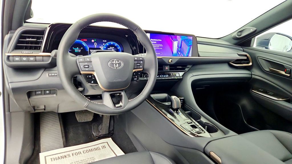 Used 2025 Toyota Crown Signia w/ Advanced Technology Package image 13