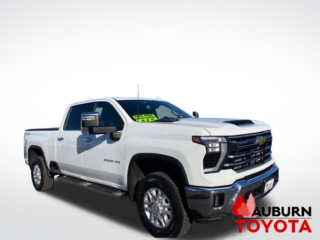 Used 2024 Chevrolet Silverado 2500 LTZ AWD/4WD image 3