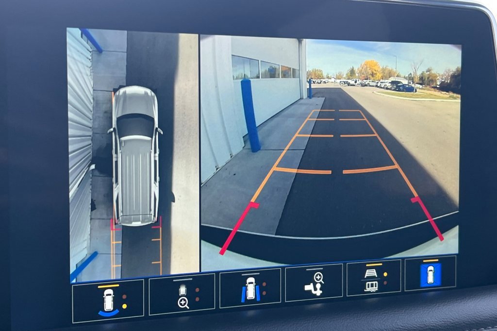 Used 2023 Chevrolet Tahoe High Country w/ Premium Package 2 image 17