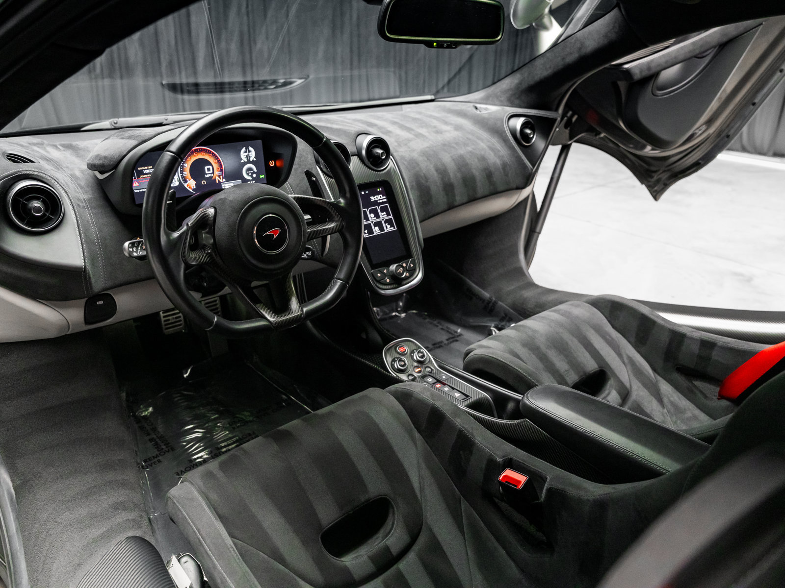 Used 2017 McLaren 570S Coupe RWD image 6