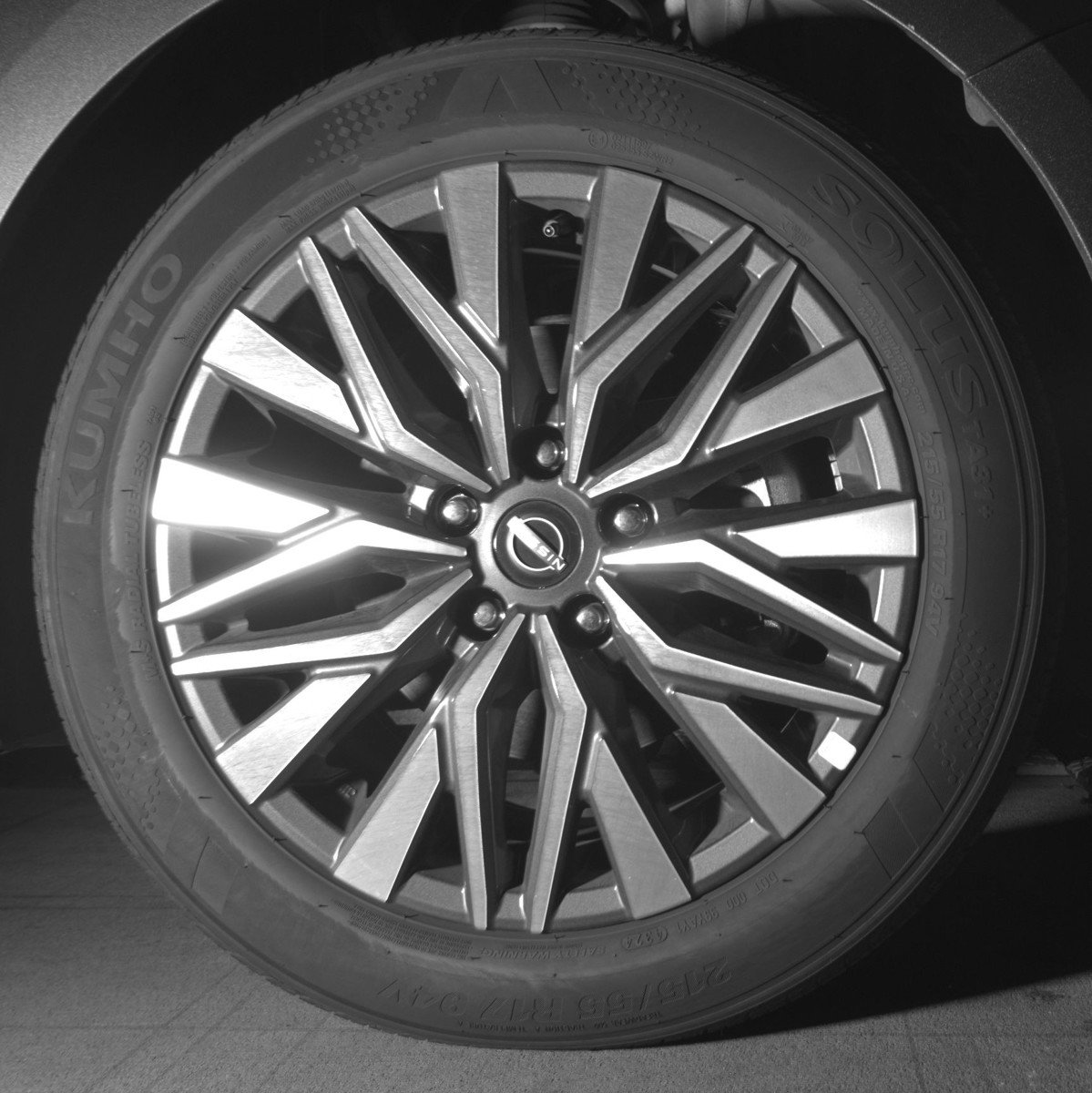 Used 2025 Nissan Altima 2.5 SV image 13