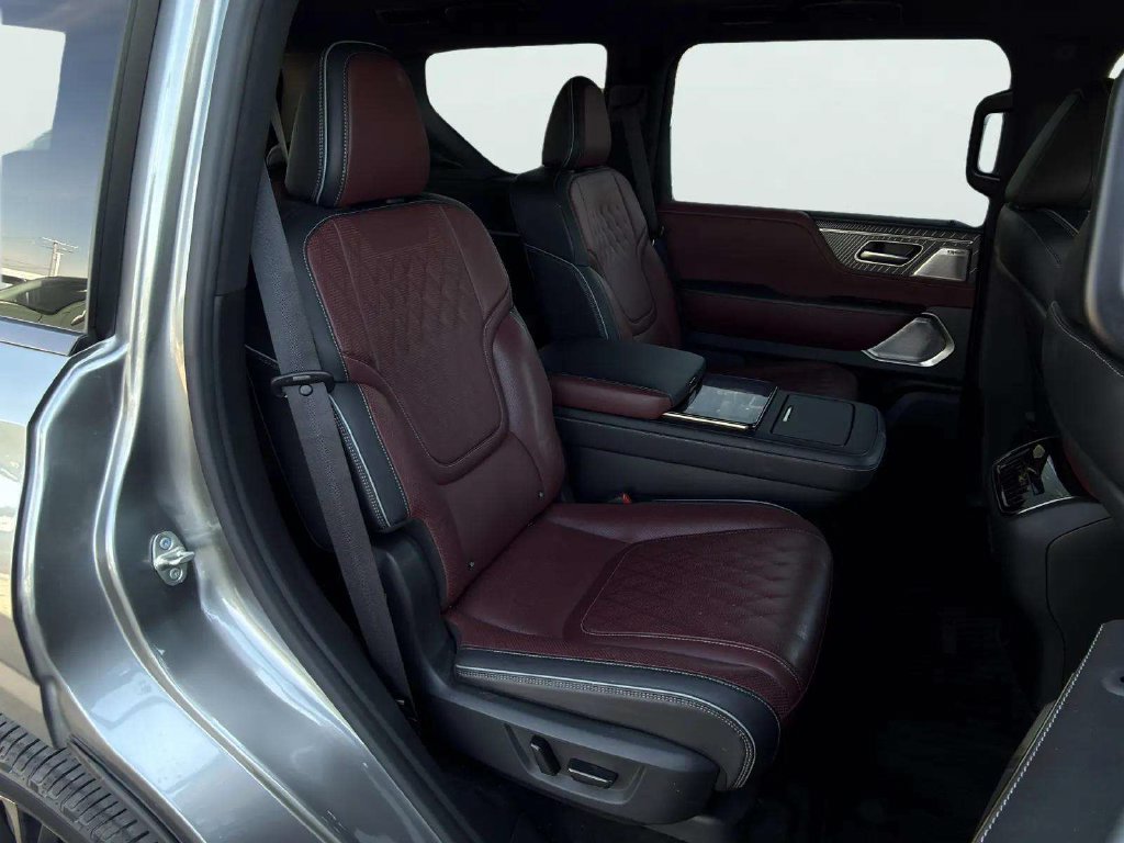 Used 2025 INFINITI QX80 Autograph w/ Autograph Exterior Package AWD/4WD image 15