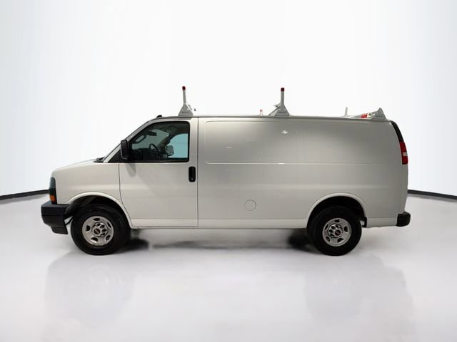 Used 2022 GMC Savana 2500 w/ Driver Convenience Package RWD image 4