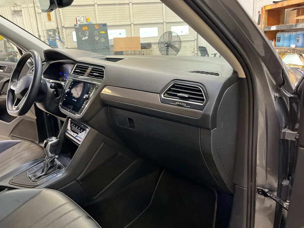 Used 2023 Volkswagen Tiguan SE FWD image 29