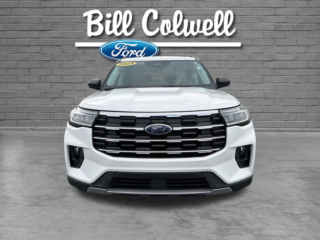 Certified 2025 Ford Explorer Active w/ Active Comfort Package AWD/4WD image 9