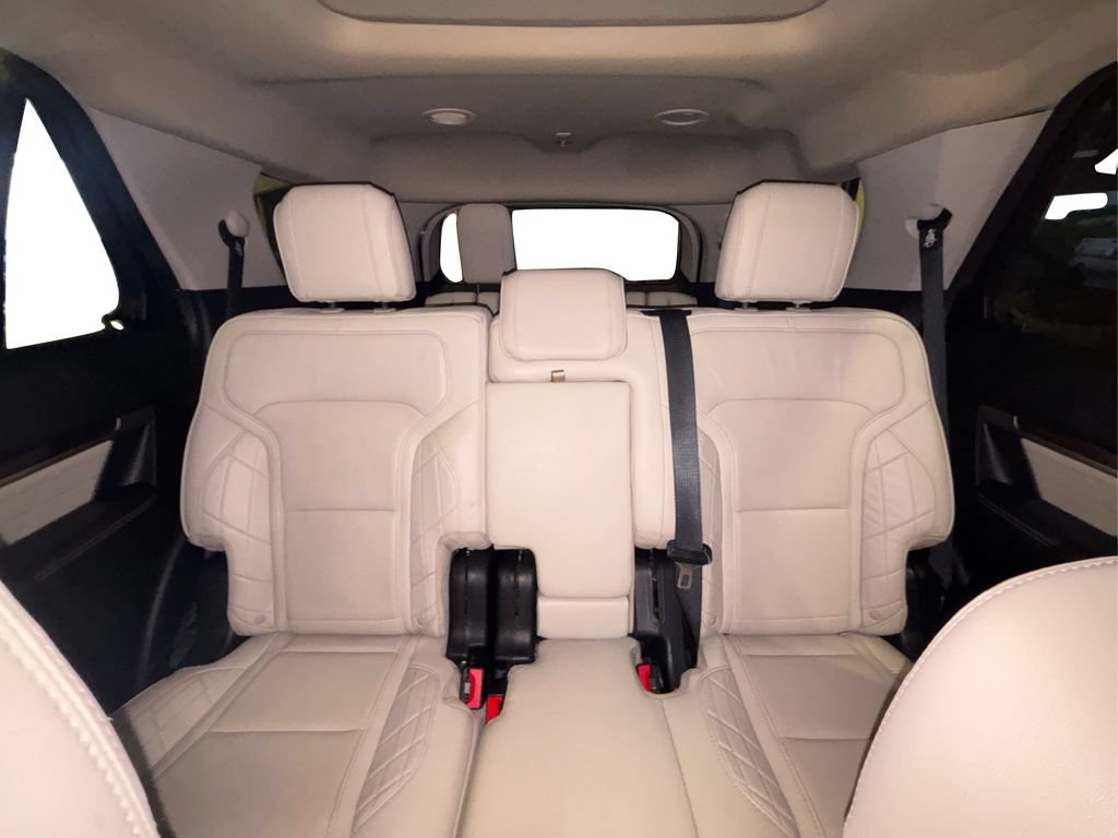Used 2017 Ford Explorer Platinum AWD/4WD image 24