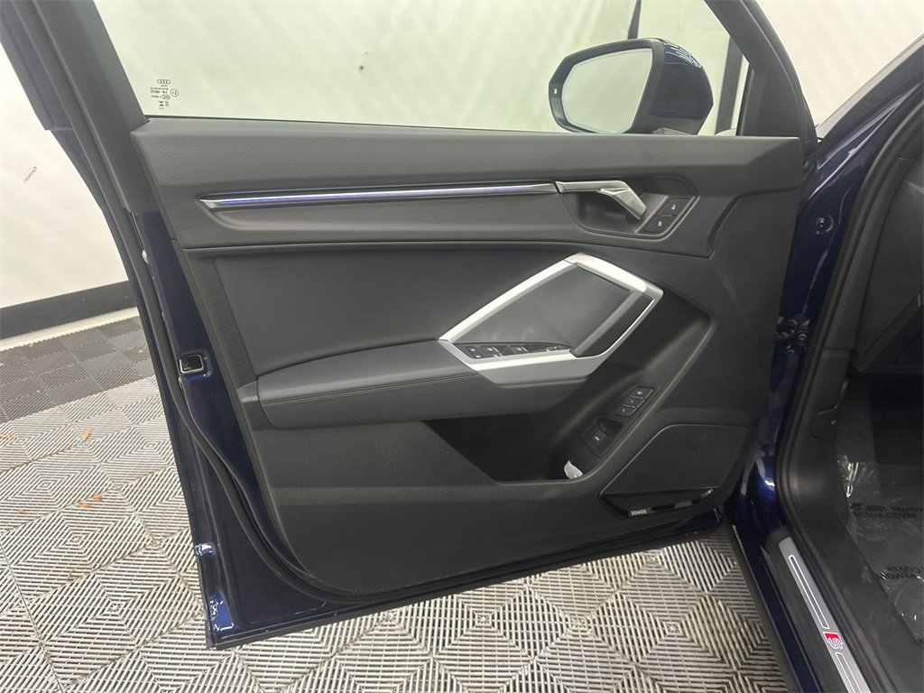 Used 2024 Audi Q3 2.0T Premium Plus image 11