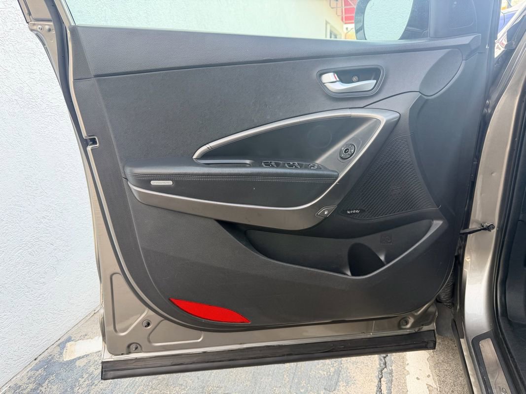 Used 2017 Hyundai Santa Fe Sport image 22