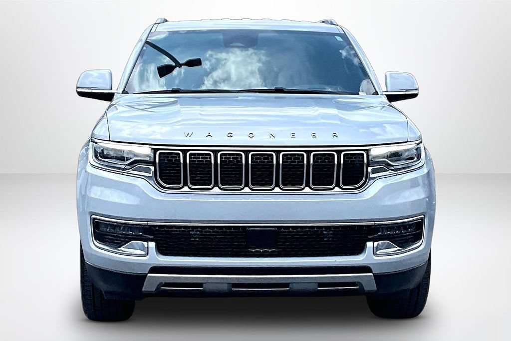 Used 2022 Jeep Wagoneer Series III RWD image 2