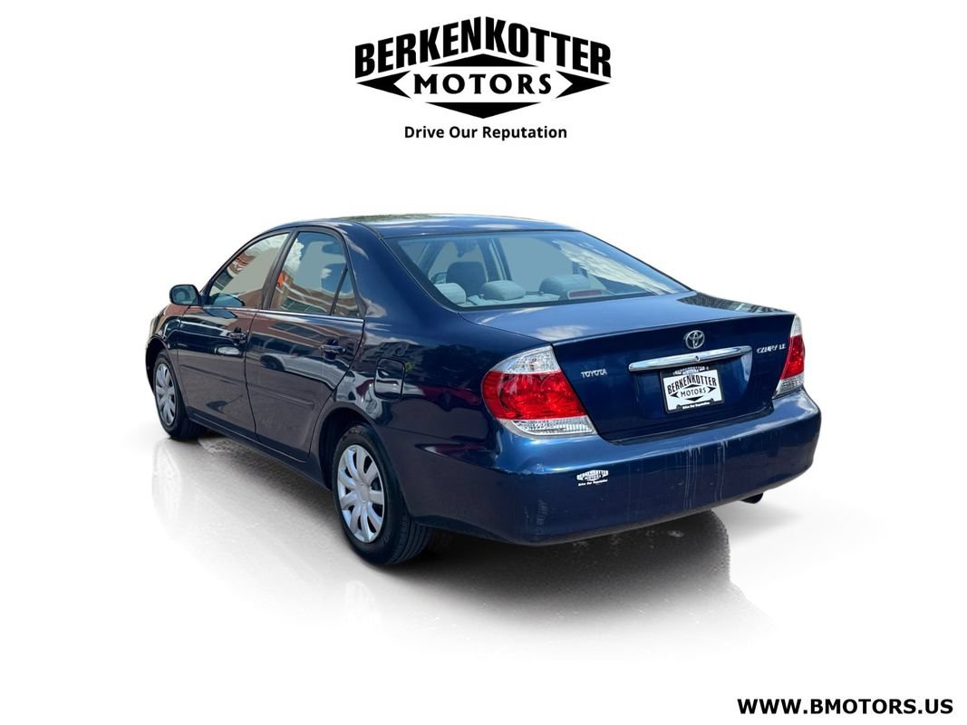 Used 2005 Toyota Camry LE FWD image 5