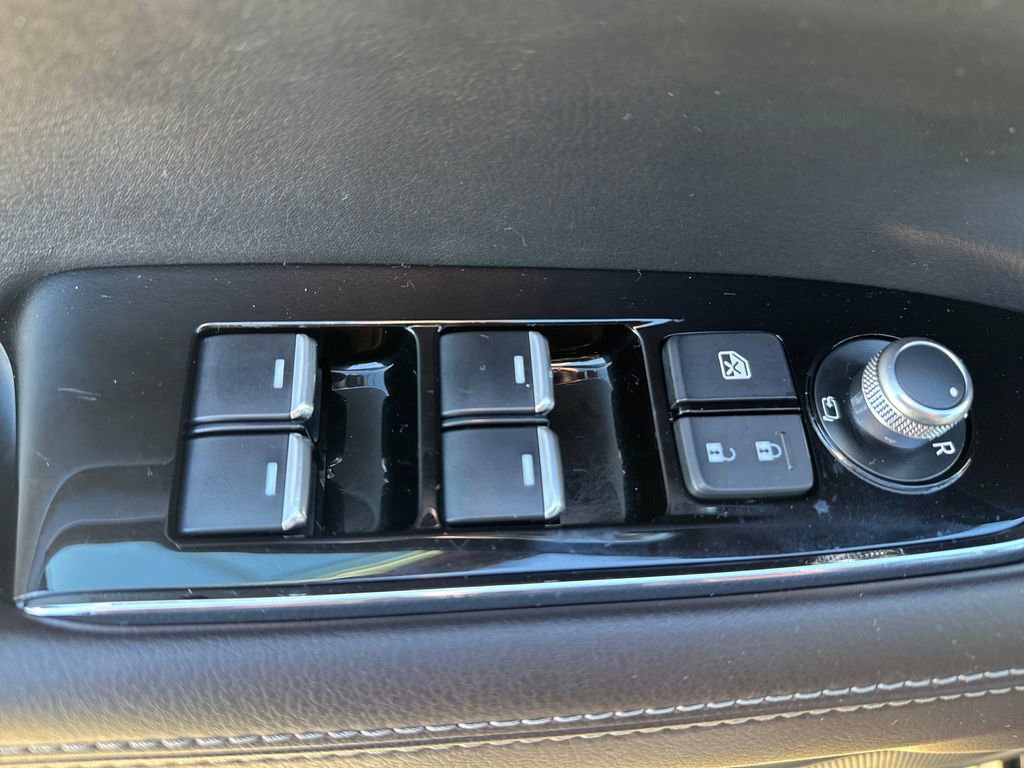 Certified 2025 MAZDA CX-5 Signature image 15