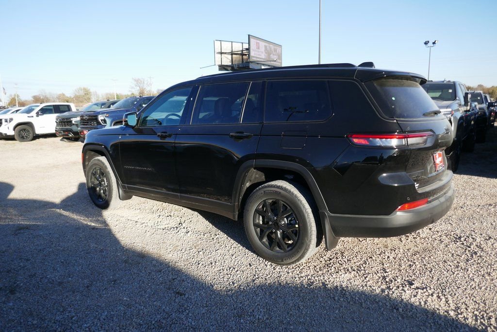 New 2025 Jeep Grand Cherokee L Altitude image 5