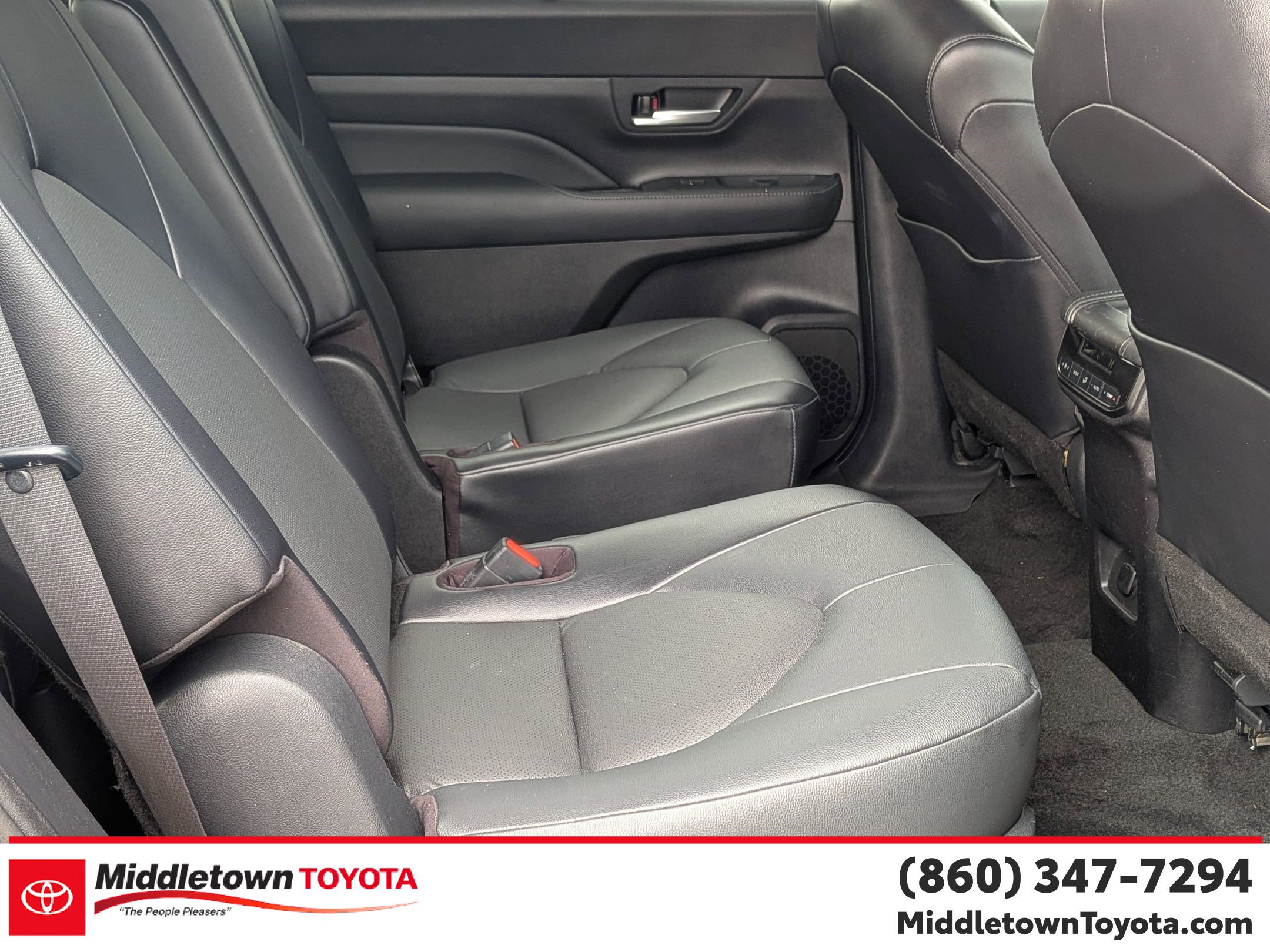 Certified 2024 Toyota Grand Highlander XLE image 33