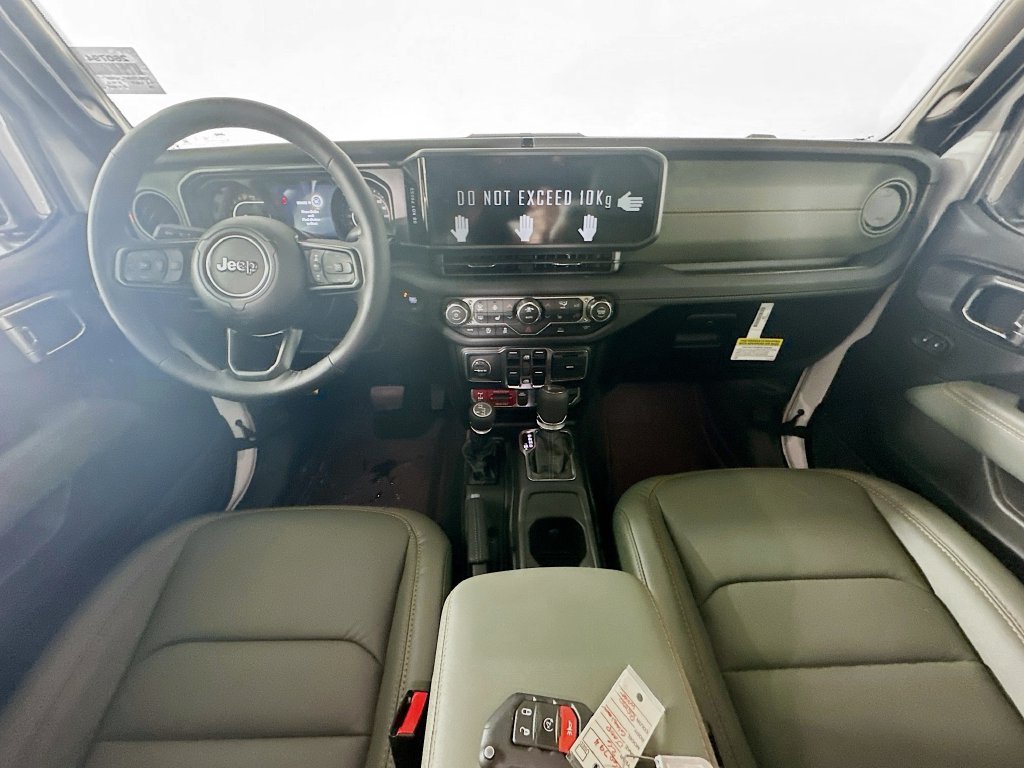 New 2026 Jeep Gladiator Mojave w/ Technology Group AWD/4WD image 9