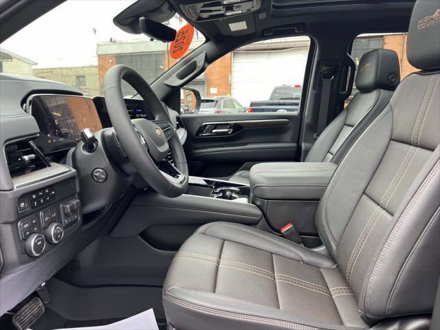 Used 2025 Chevrolet Suburban High Country w/ Sun And Tow Package image 17