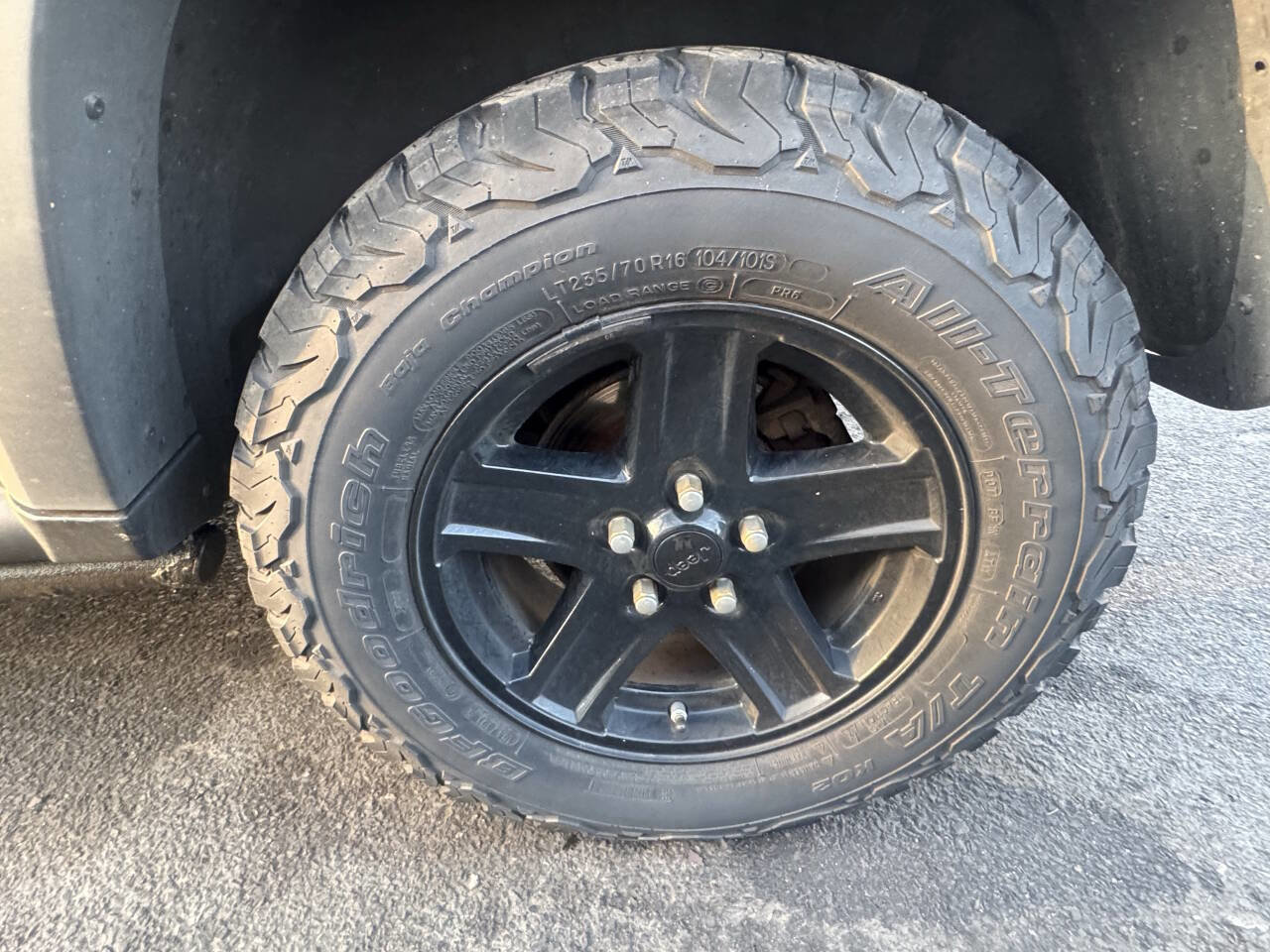 Used 2005 Jeep Liberty Renegade image 11