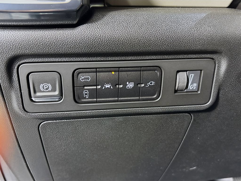 New 2026 GMC Hummer EV SUV w/ LPO, Dark Essentials Package AWD/4WD image 10