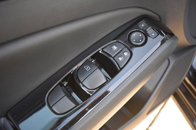 Used 2025 Nissan Altima 2.5 SR FWD image 13