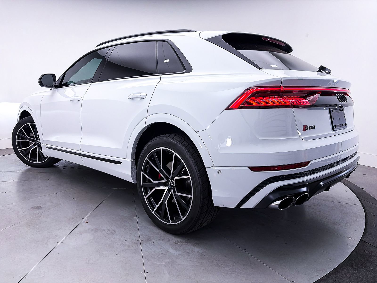 Used 2023 Audi SQ8 Prestige AWD/4WD image 2