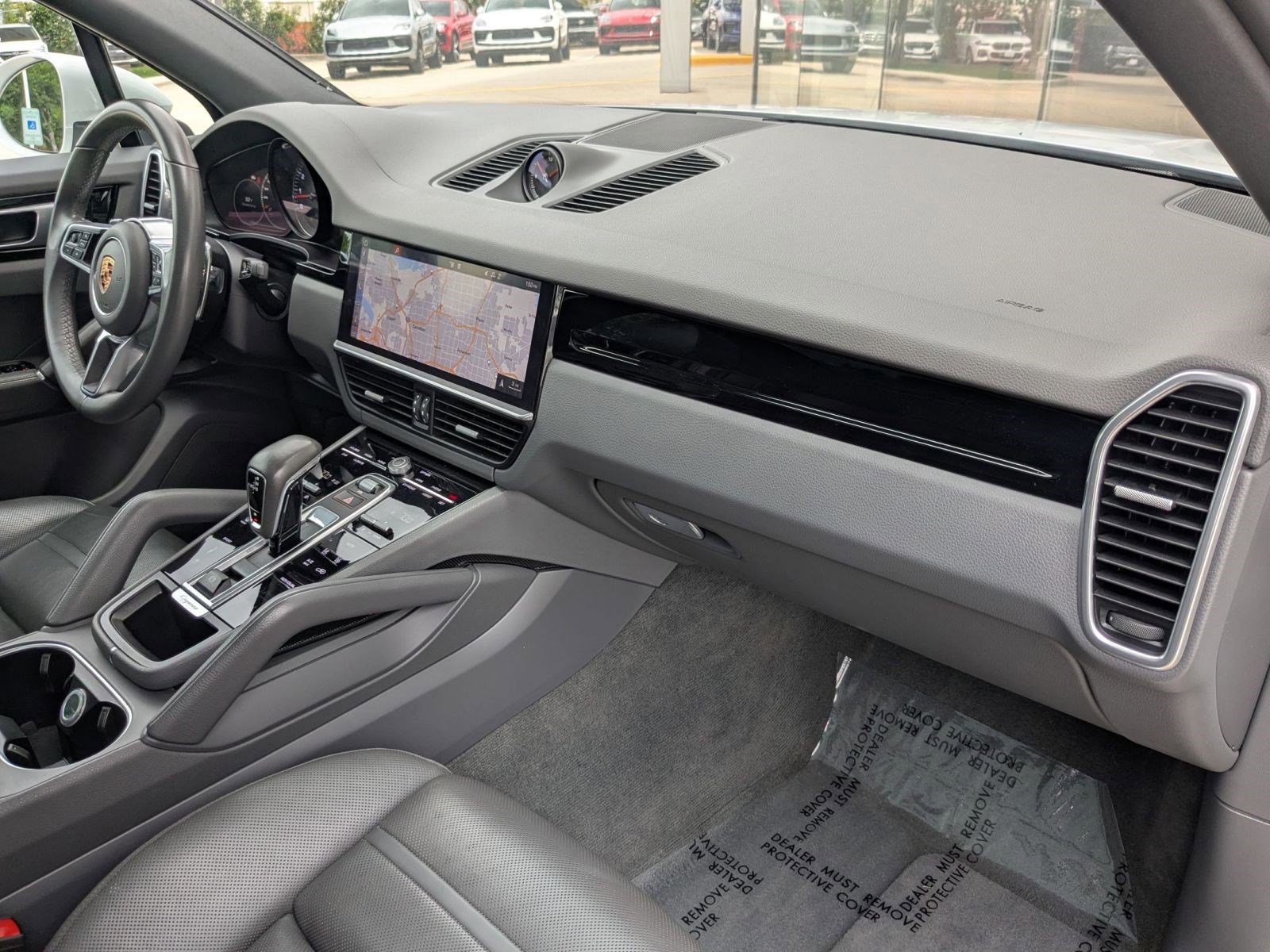 Used 2019 Porsche Cayenne S image 25