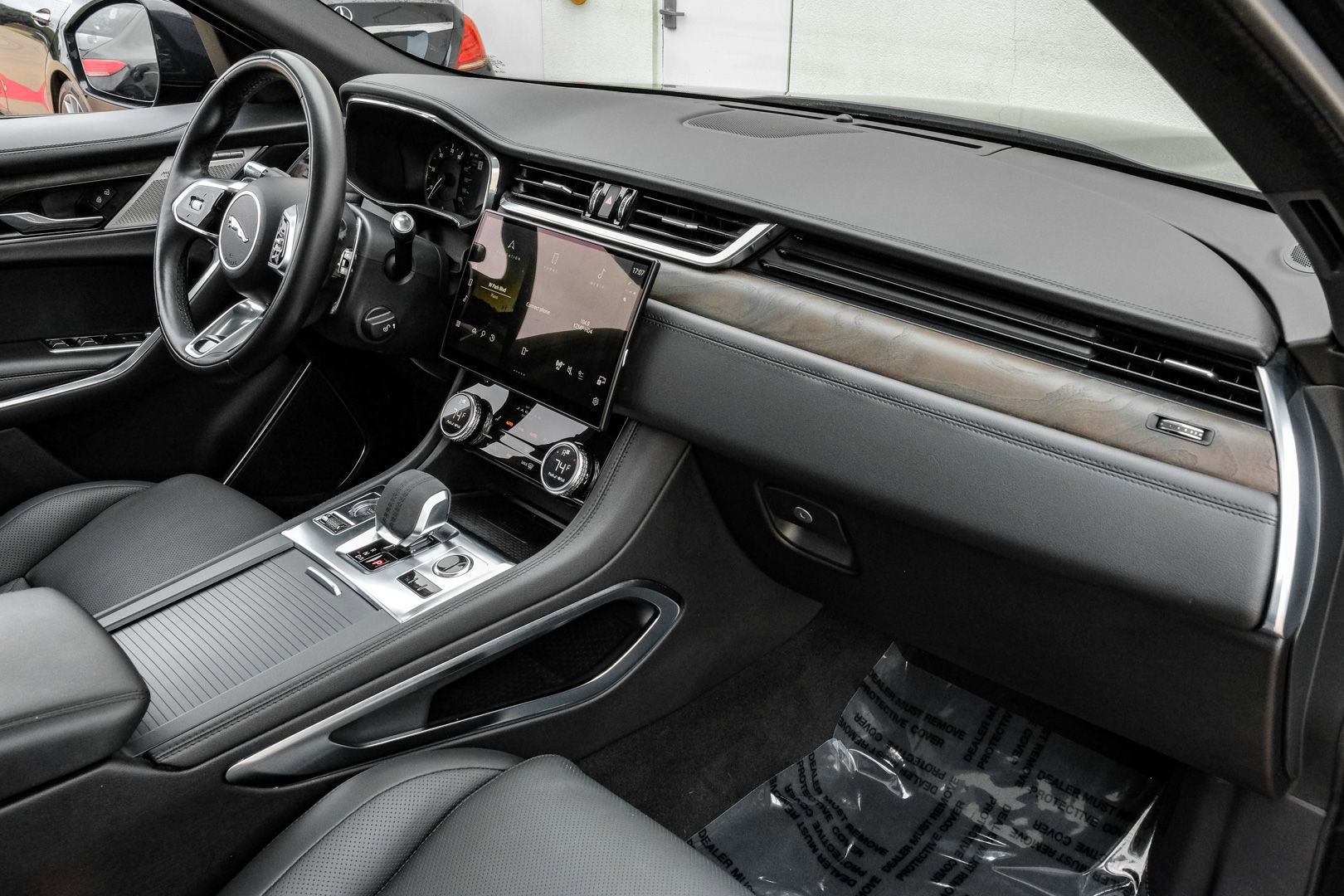 Used 2022 Jaguar F-PACE S AWD/4WD image 12