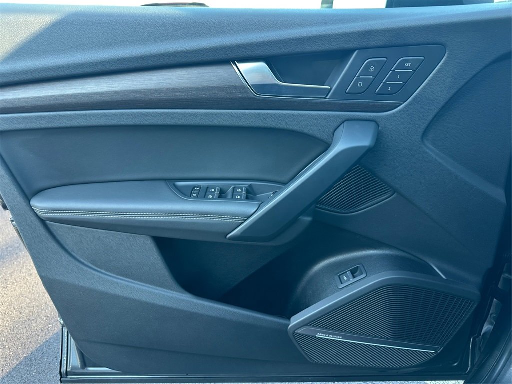 Used 2023 Audi Q5 2.0T Premium Plus w/ Premium Plus Package image 25