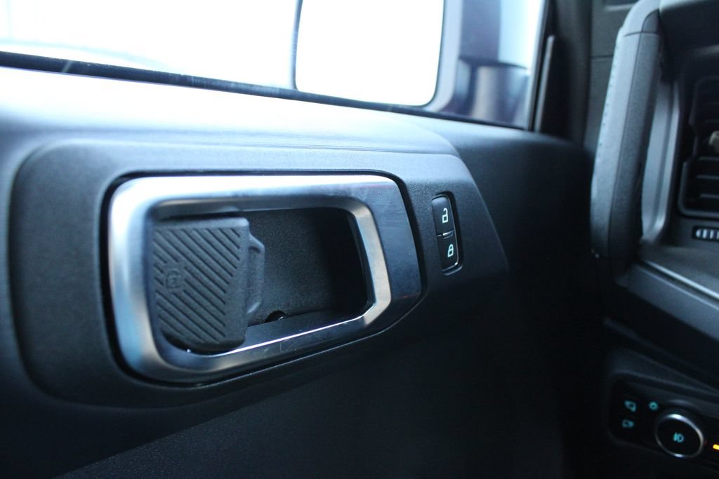 Used 2025 Ford Bronco Badlands AWD/4WD image 6