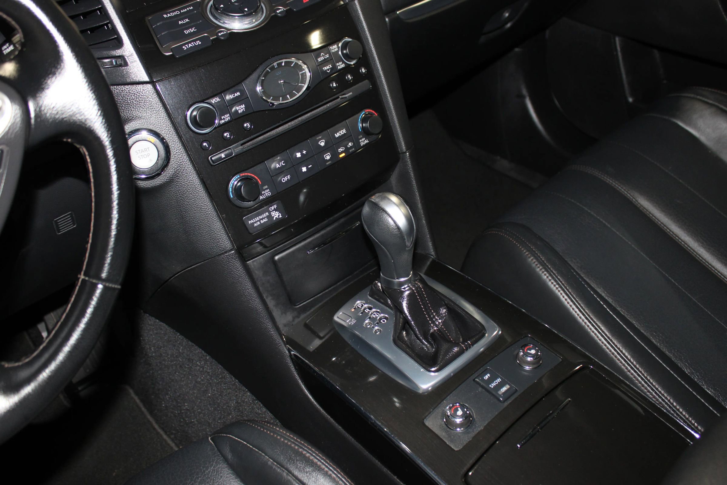 Used 2014 INFINITI QX70 3.7 image 17