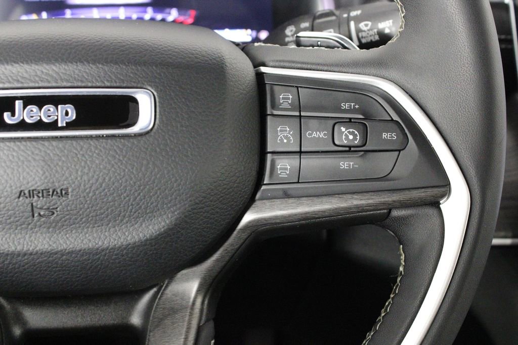 Used 2024 Jeep Grand Cherokee L Limited w/ Luxury Tech Group II image 29